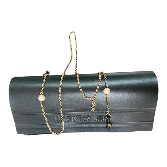 Sunglasses (glasses) chain with faux pearls - Picture 3 of 3